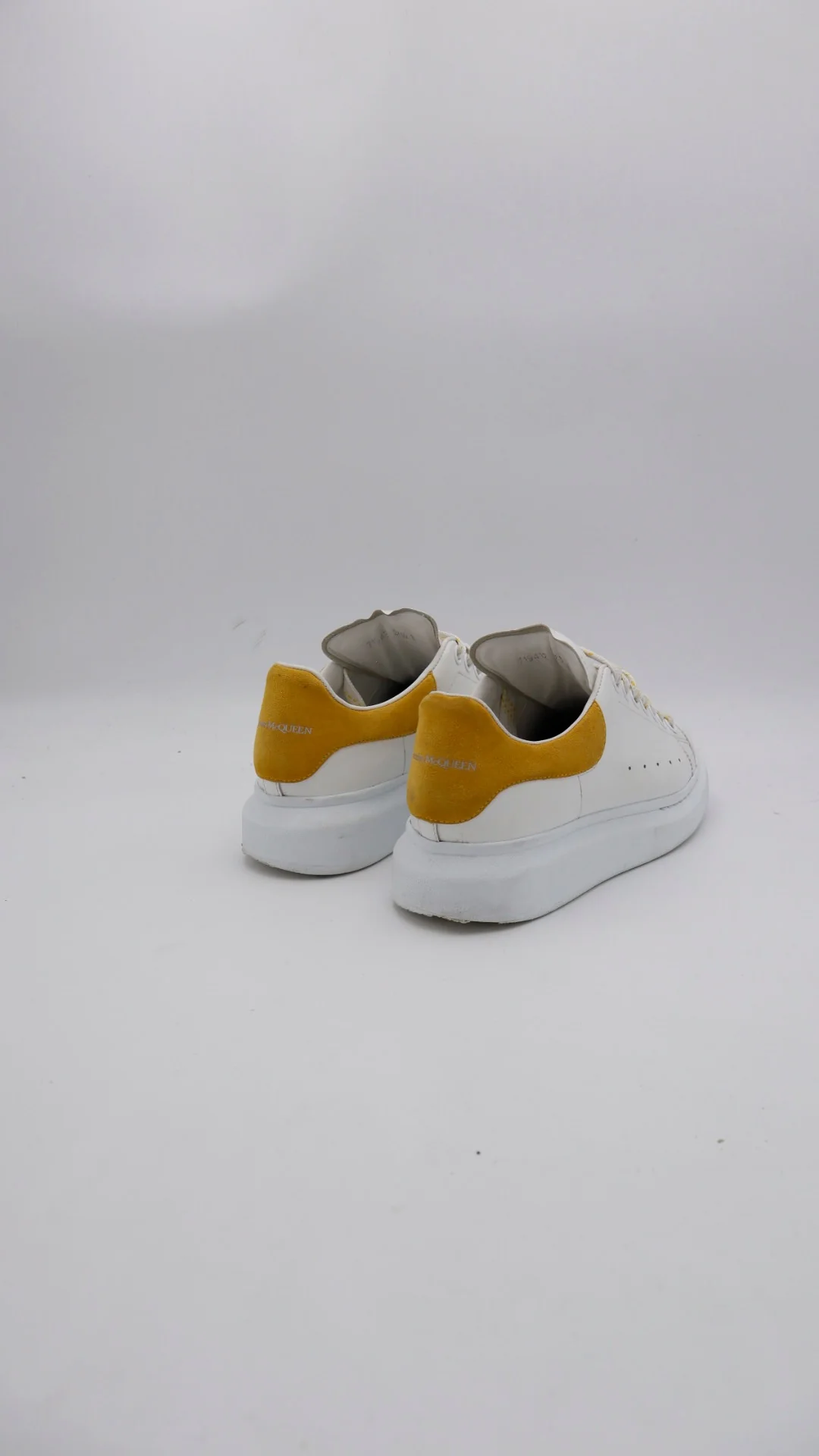 Mcqueen Gamuza - Imagen 3