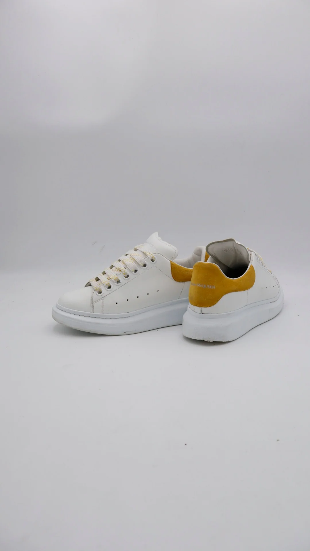 Mcqueen Gamuza - Imagen 4