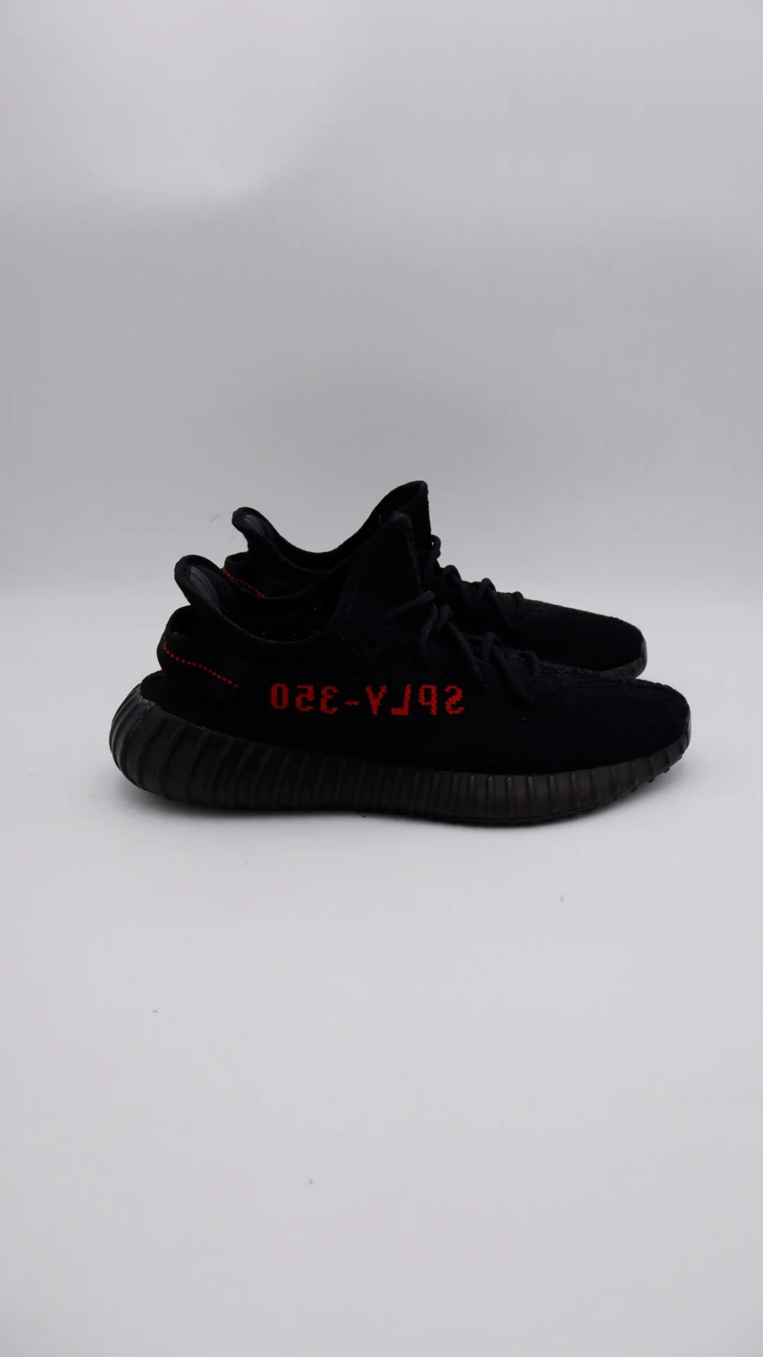 Yeezy 350 Bred