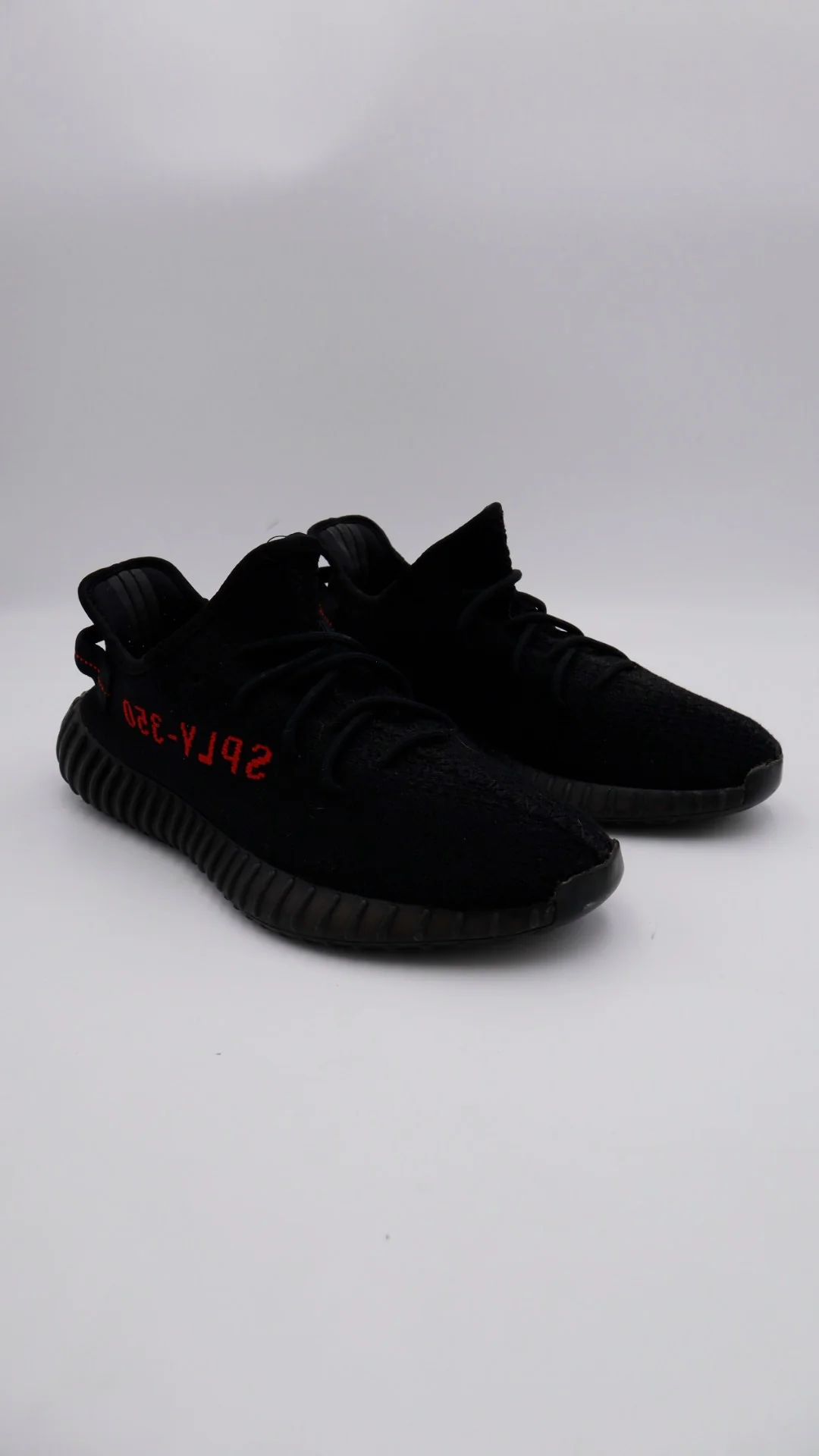 Yeezy 350 Bred - Imagen 1
