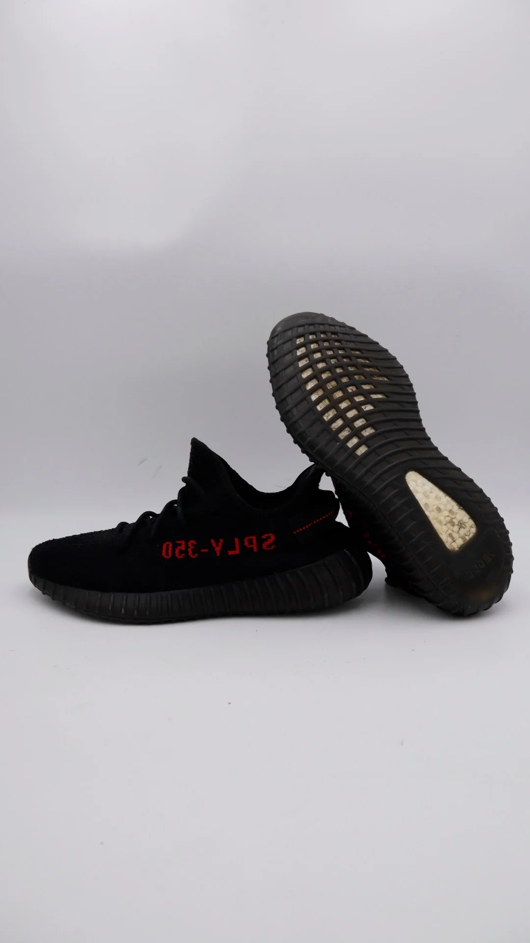Yeezy 350 Bred - Imagen 3
