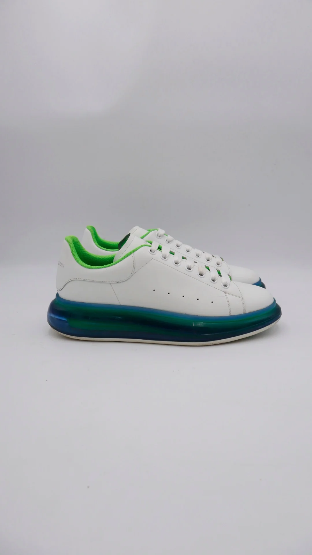 Mcqueen White Blue Valve