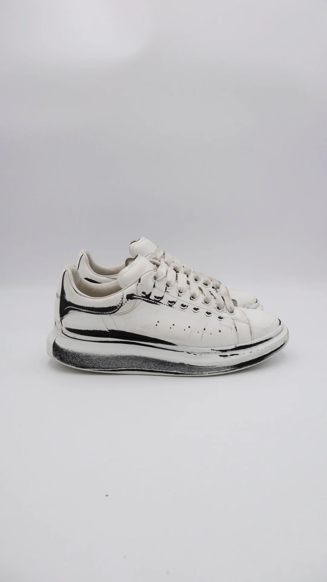 Mcqueen White Black