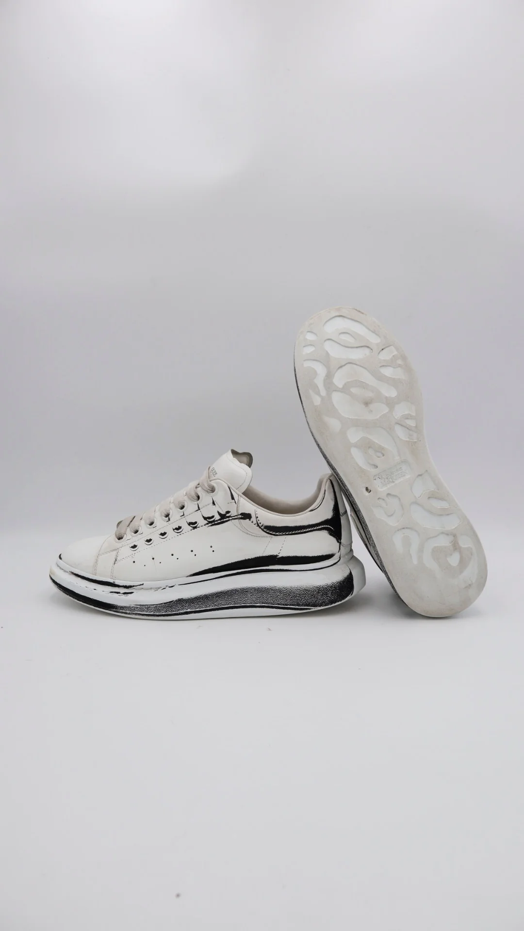 Mcqueen White Black 6