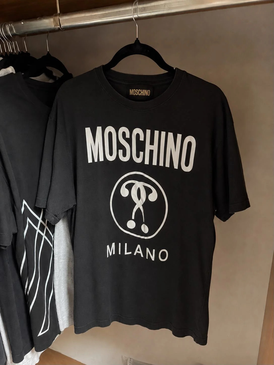 Tee Moschino Clásica