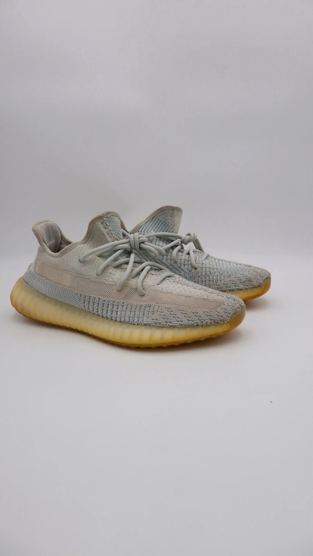 Yeezy 350 Cloud 2