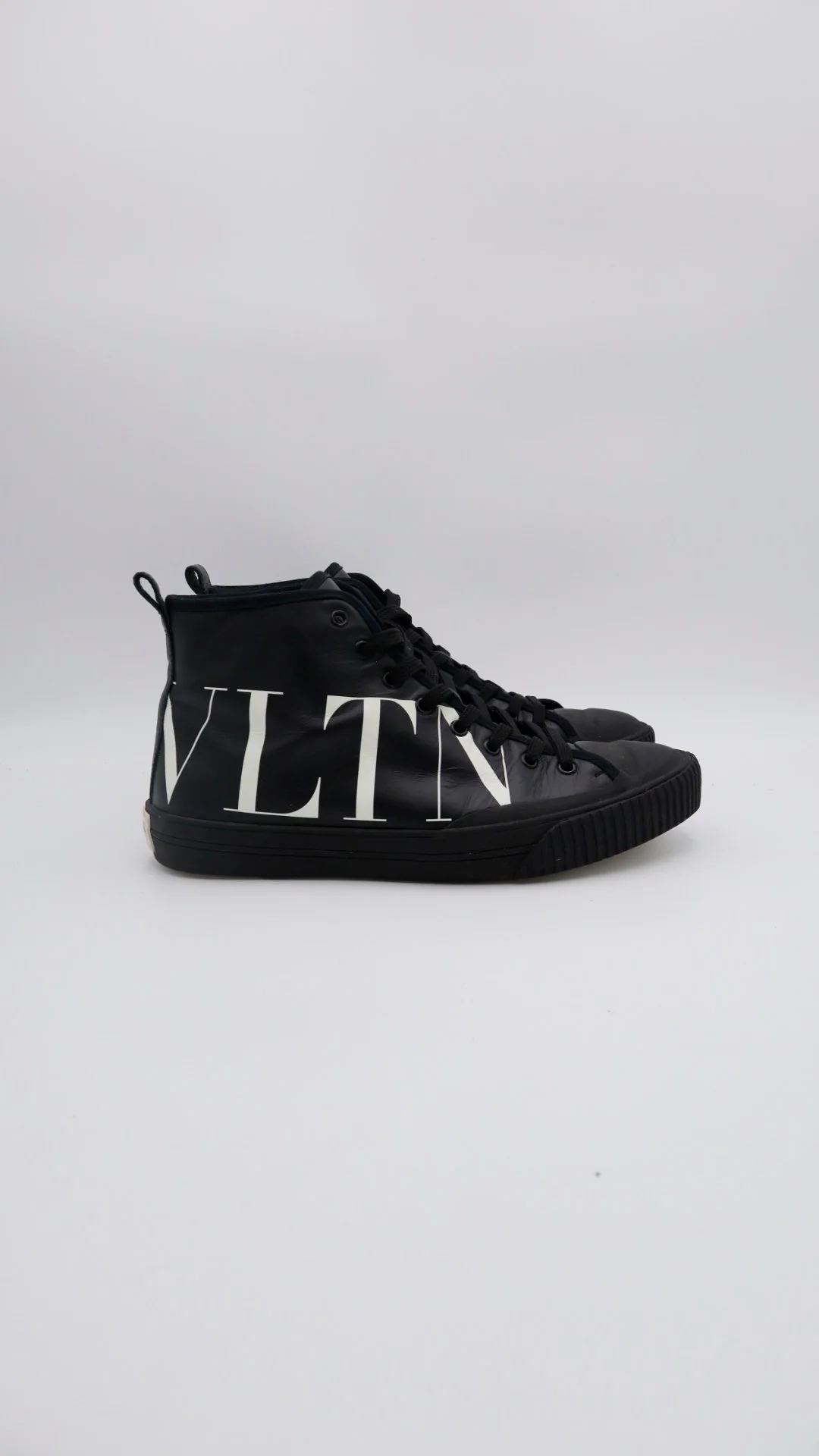 Valentino High Logo