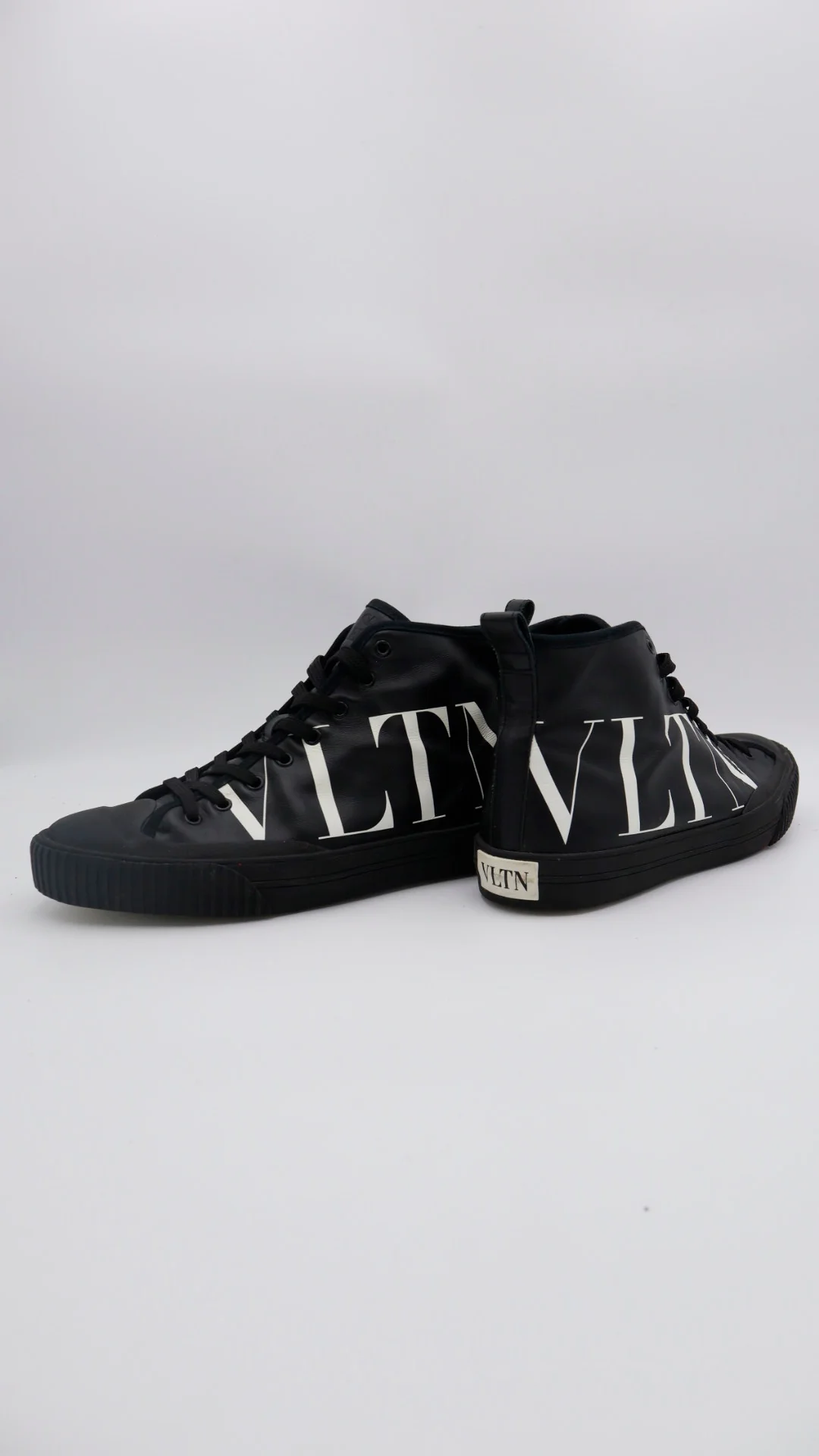 Valentino High Logo 4