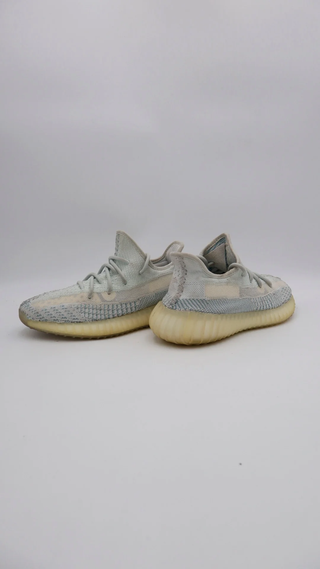 Yeezy 350 Cloud 4