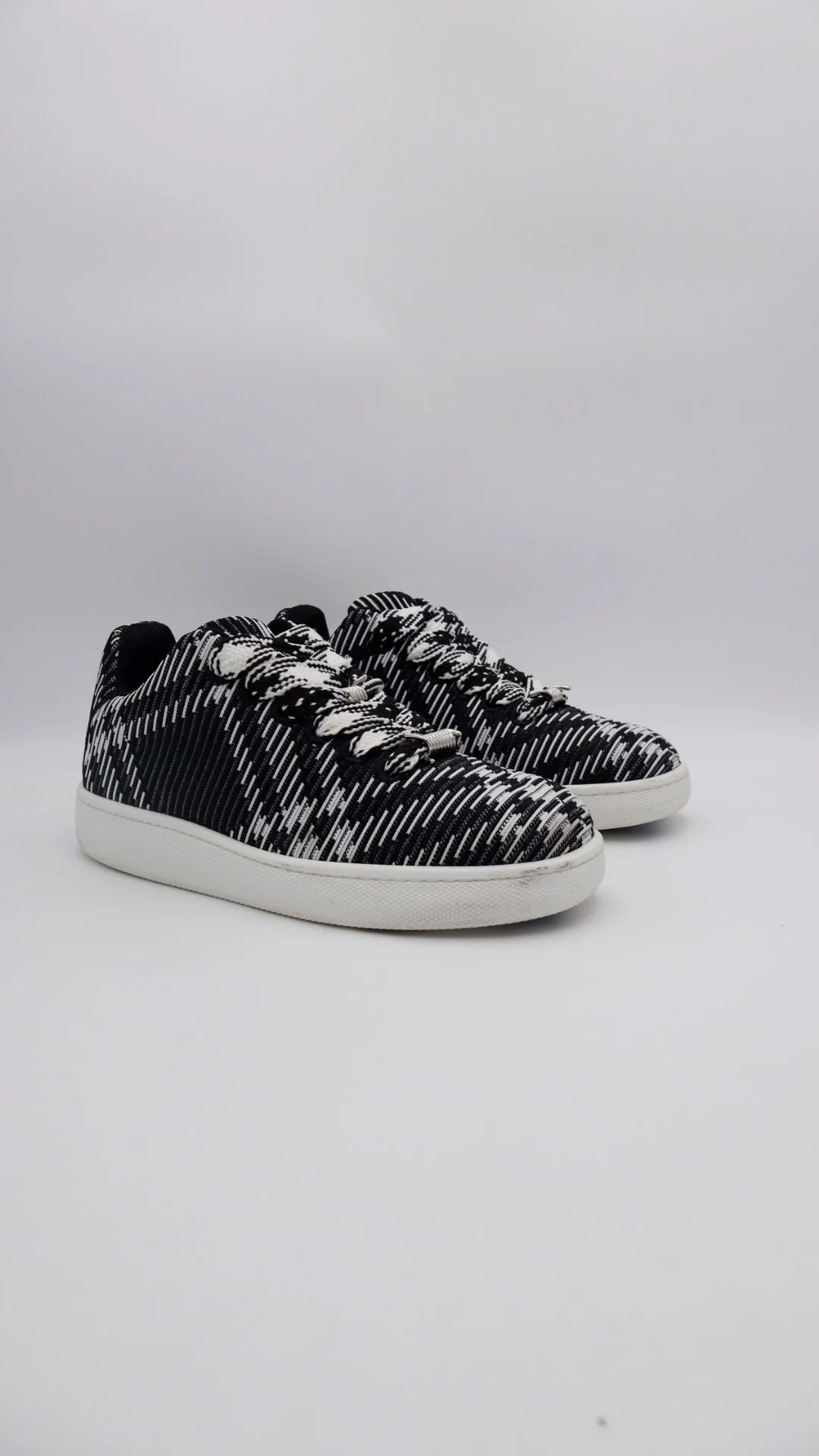 Burberry Trim 3
