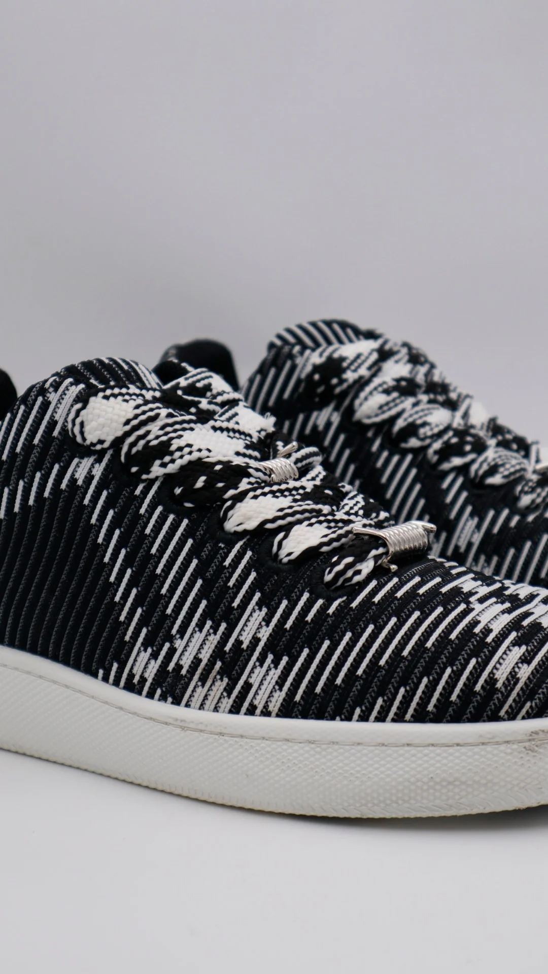 Burberry Trim 4