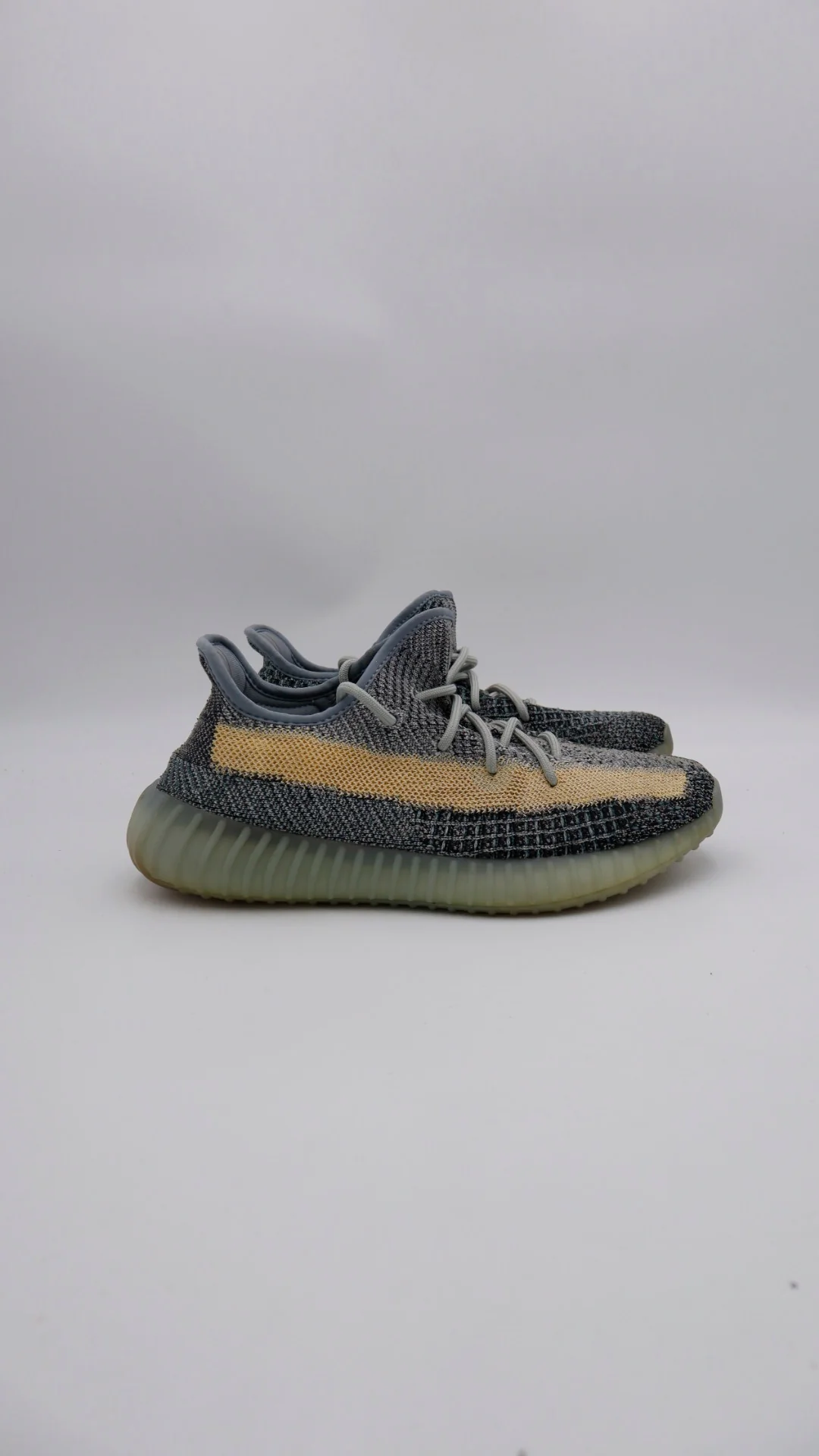 Yeezy 350 Ash Blue 