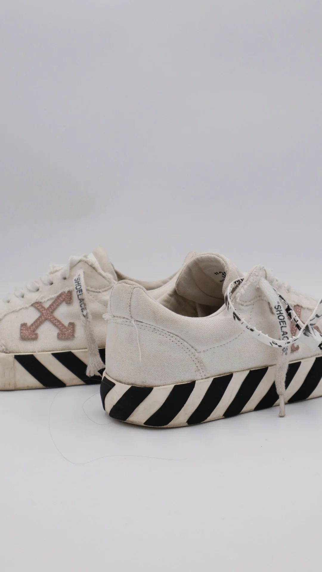 Off White Vulc 5