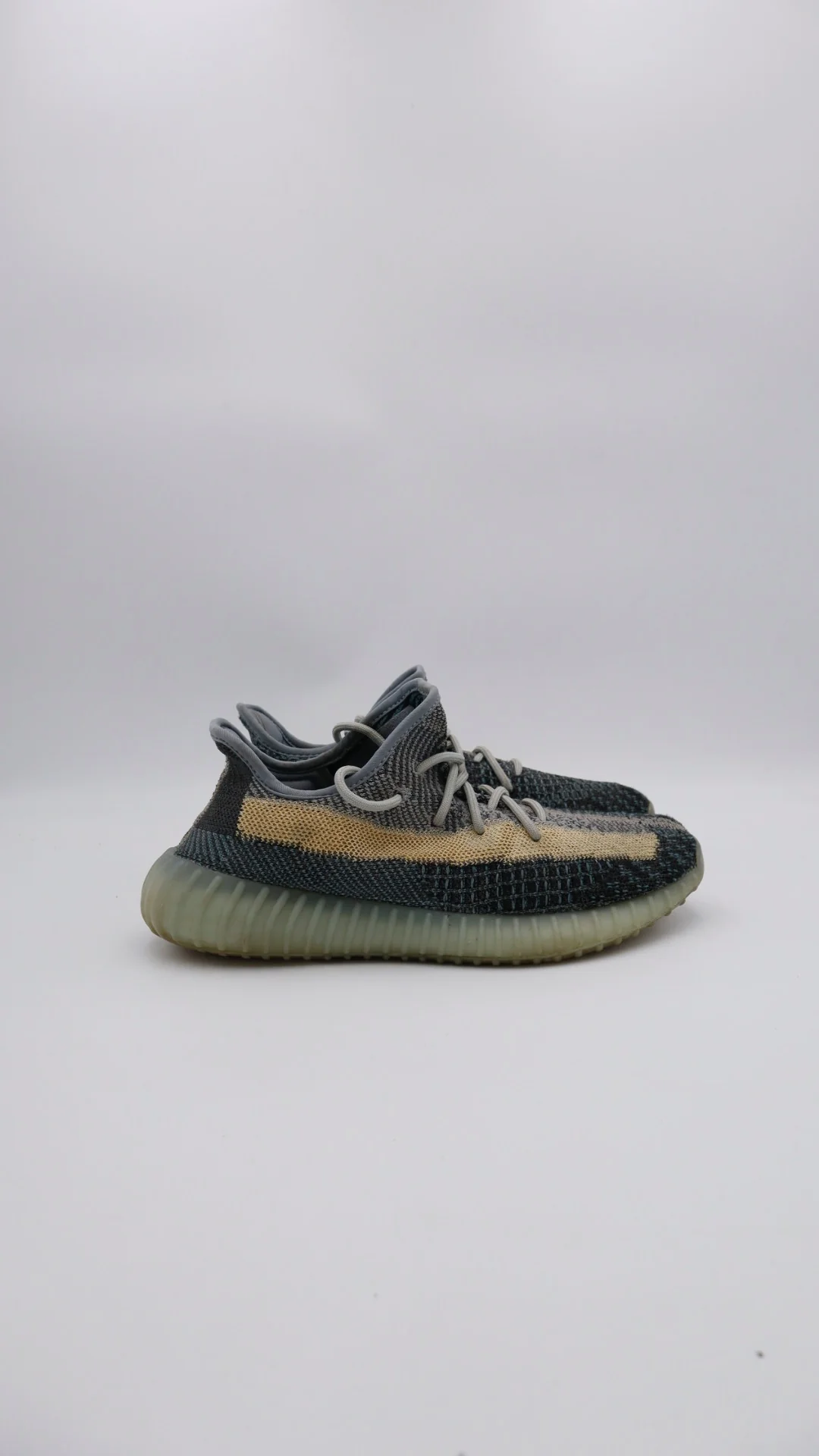 Yeezy 350 Ash Blue