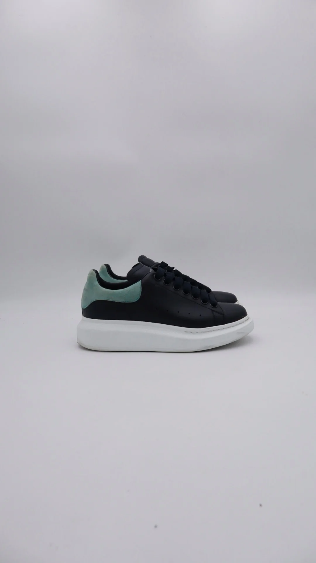 Mcqueen White Blue