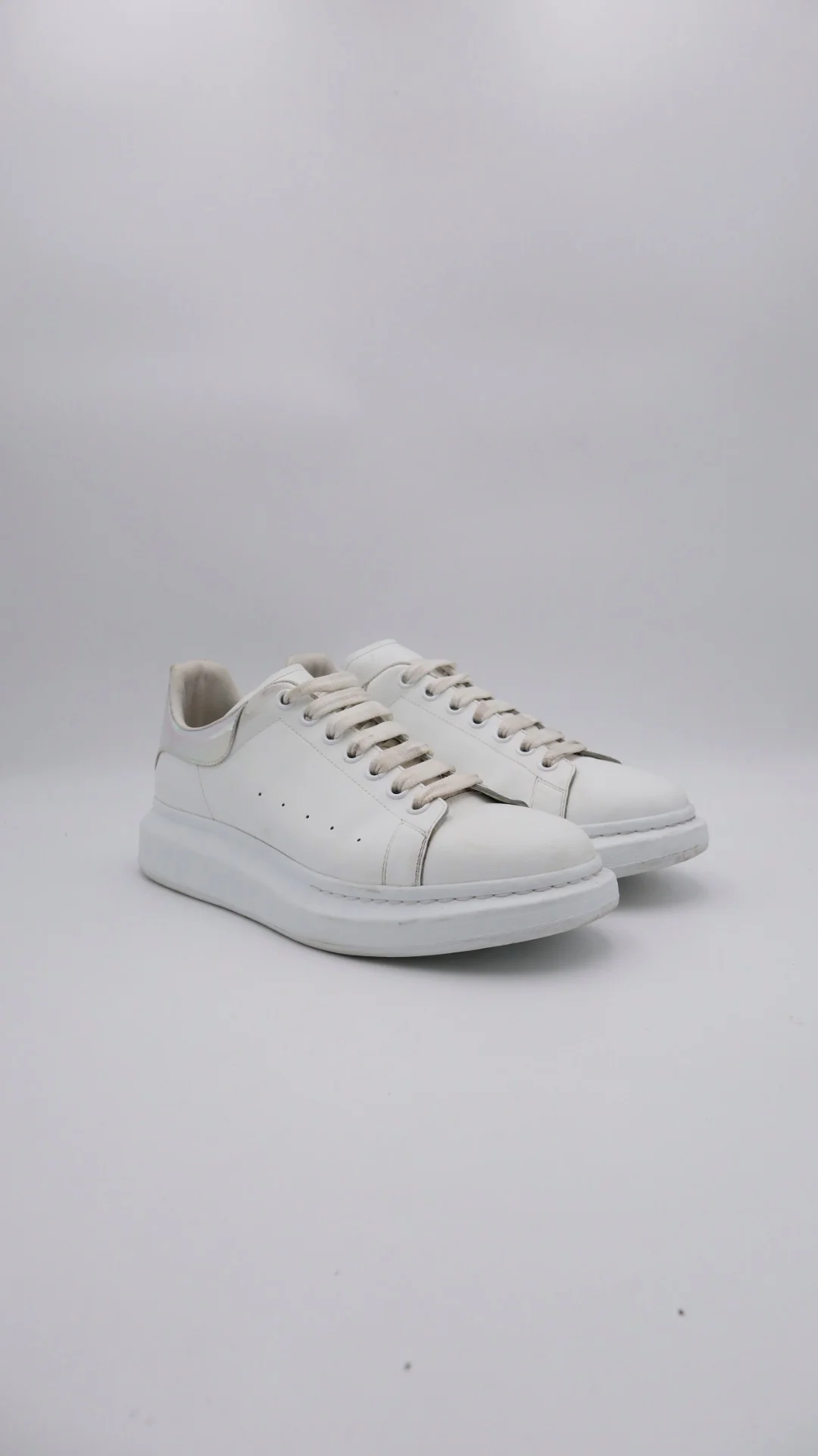 Mcqueen White Tornasol 2