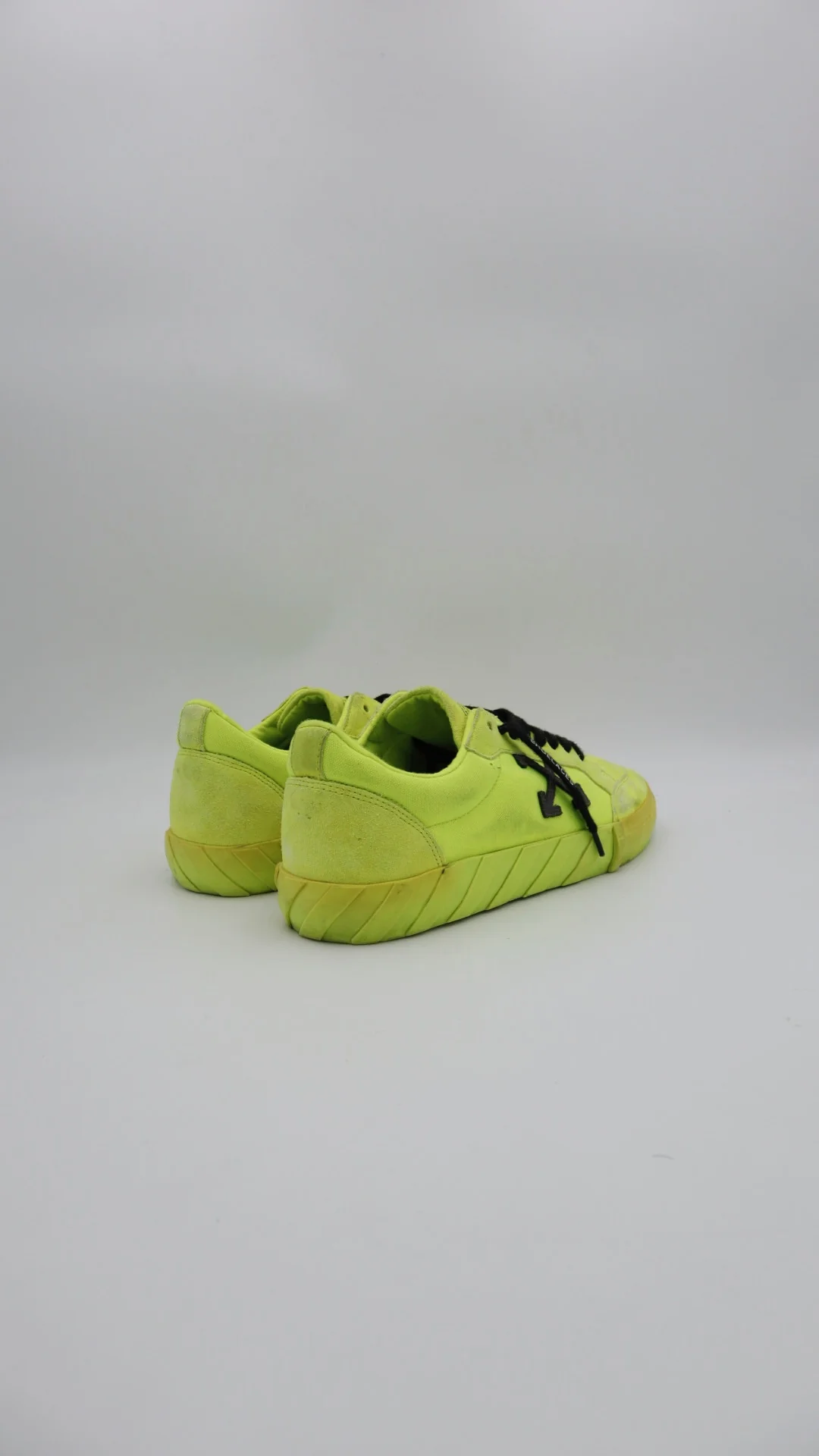 Off Vulc Low 3