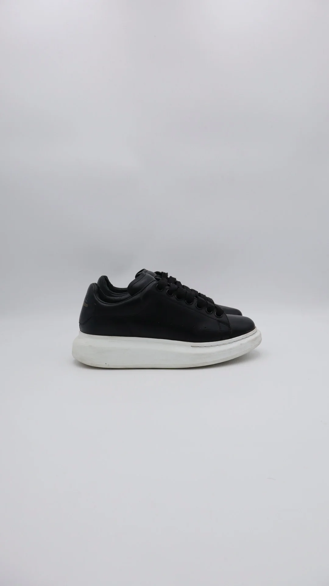 Mcqueen Black N White