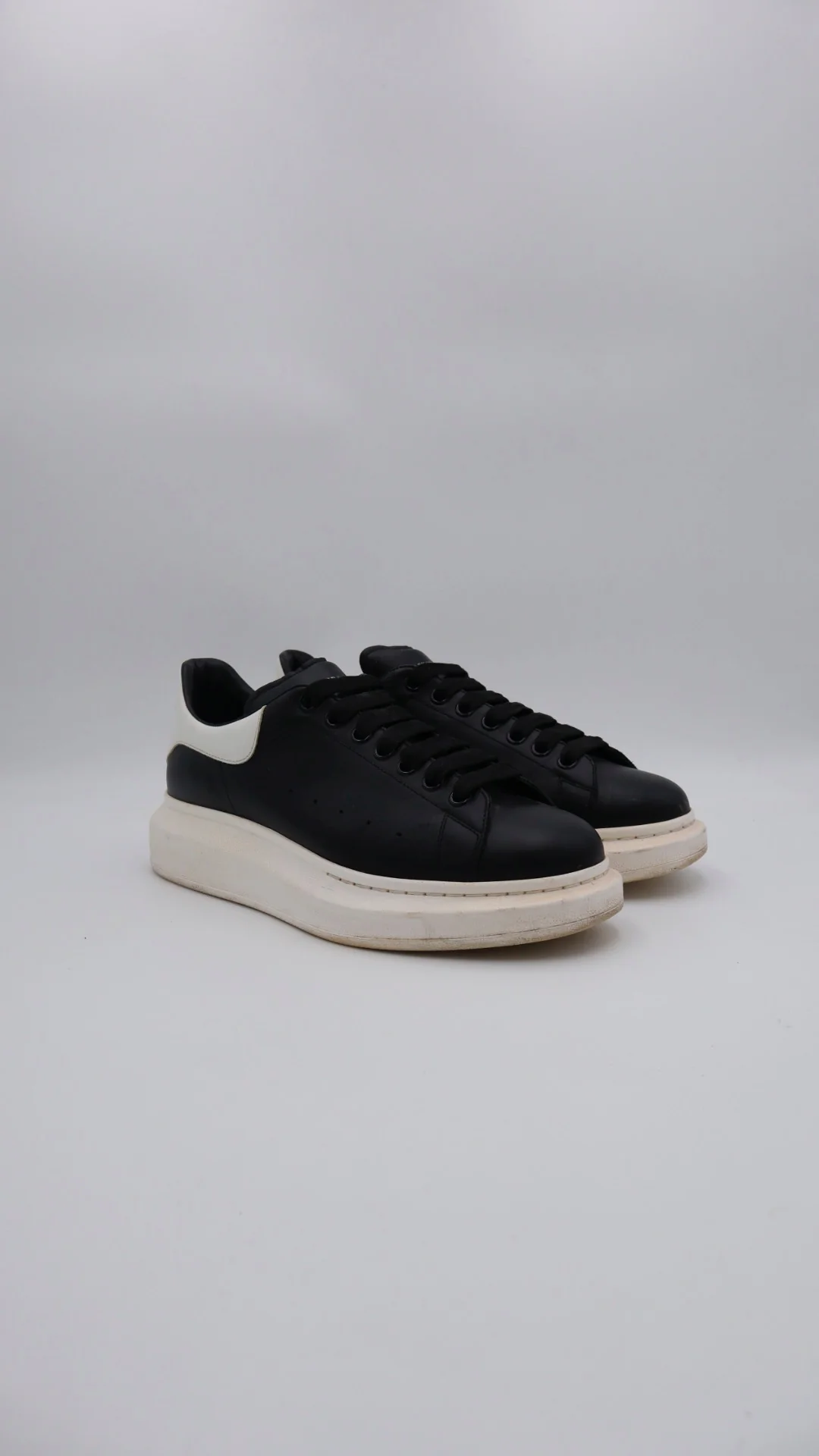 Mcqueen Black N White 2