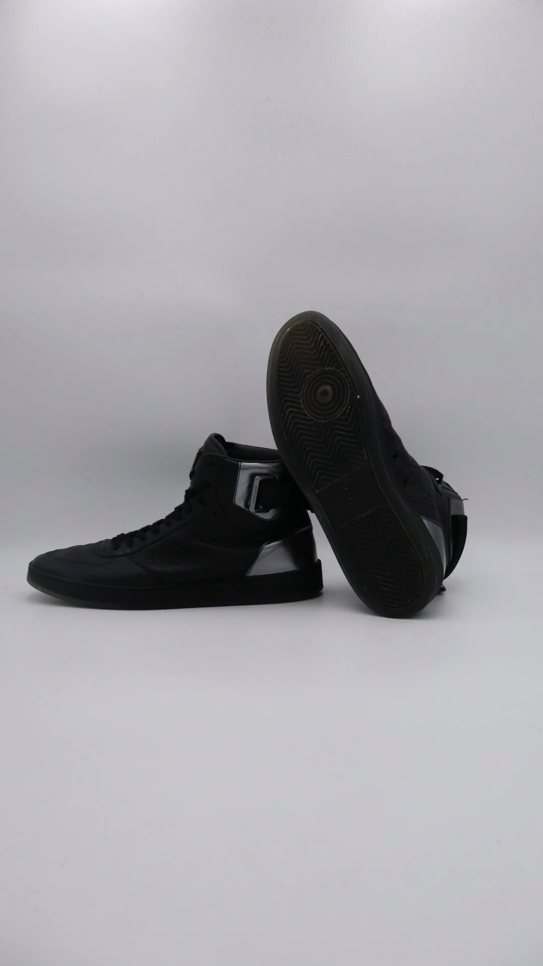 Louis Vuitton Rivioli High 6