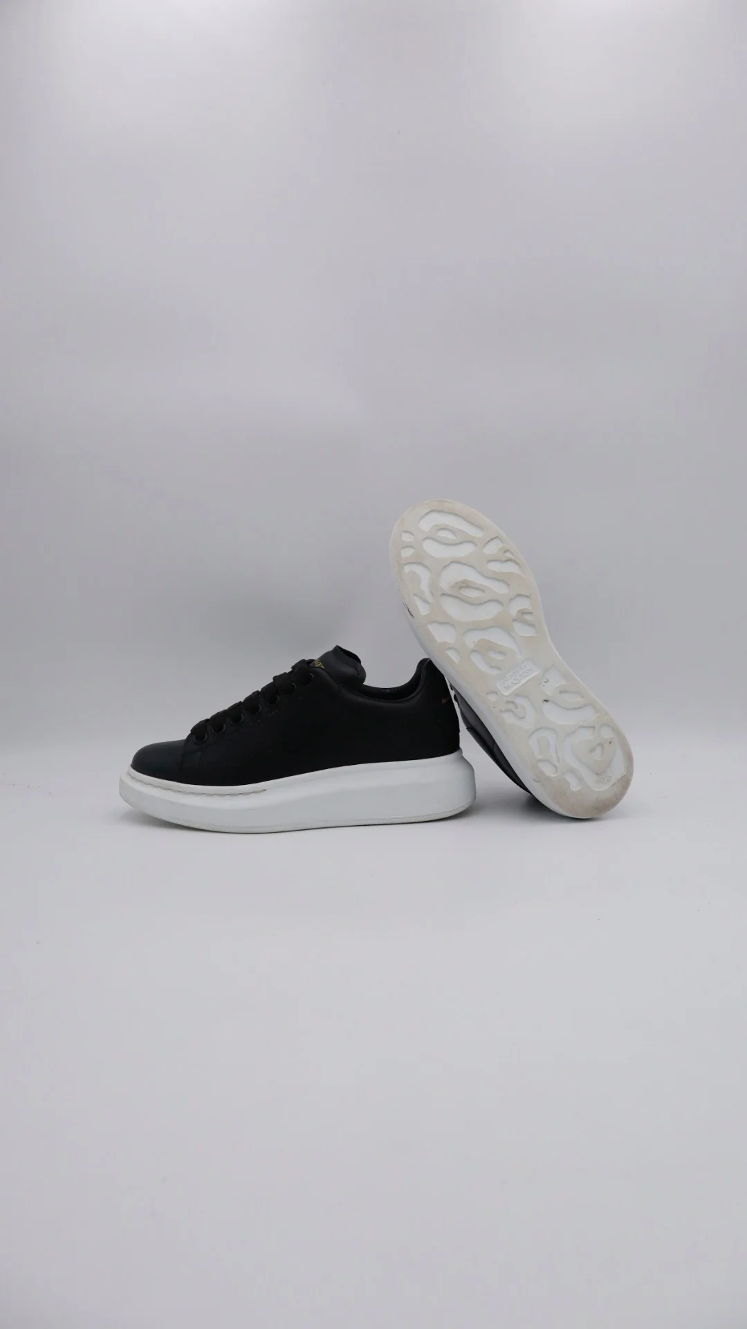 Mcqueen Black N White 5