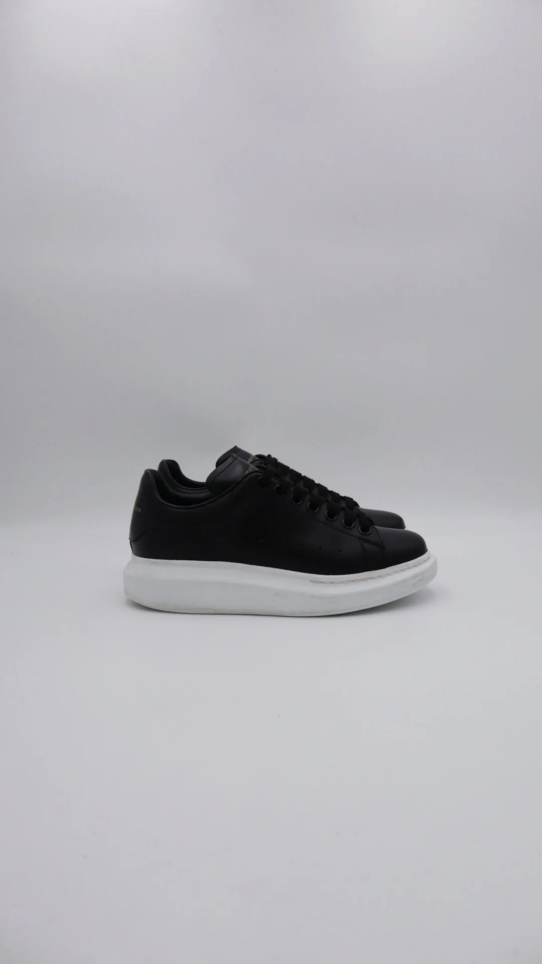 Mcqueen Black N White 