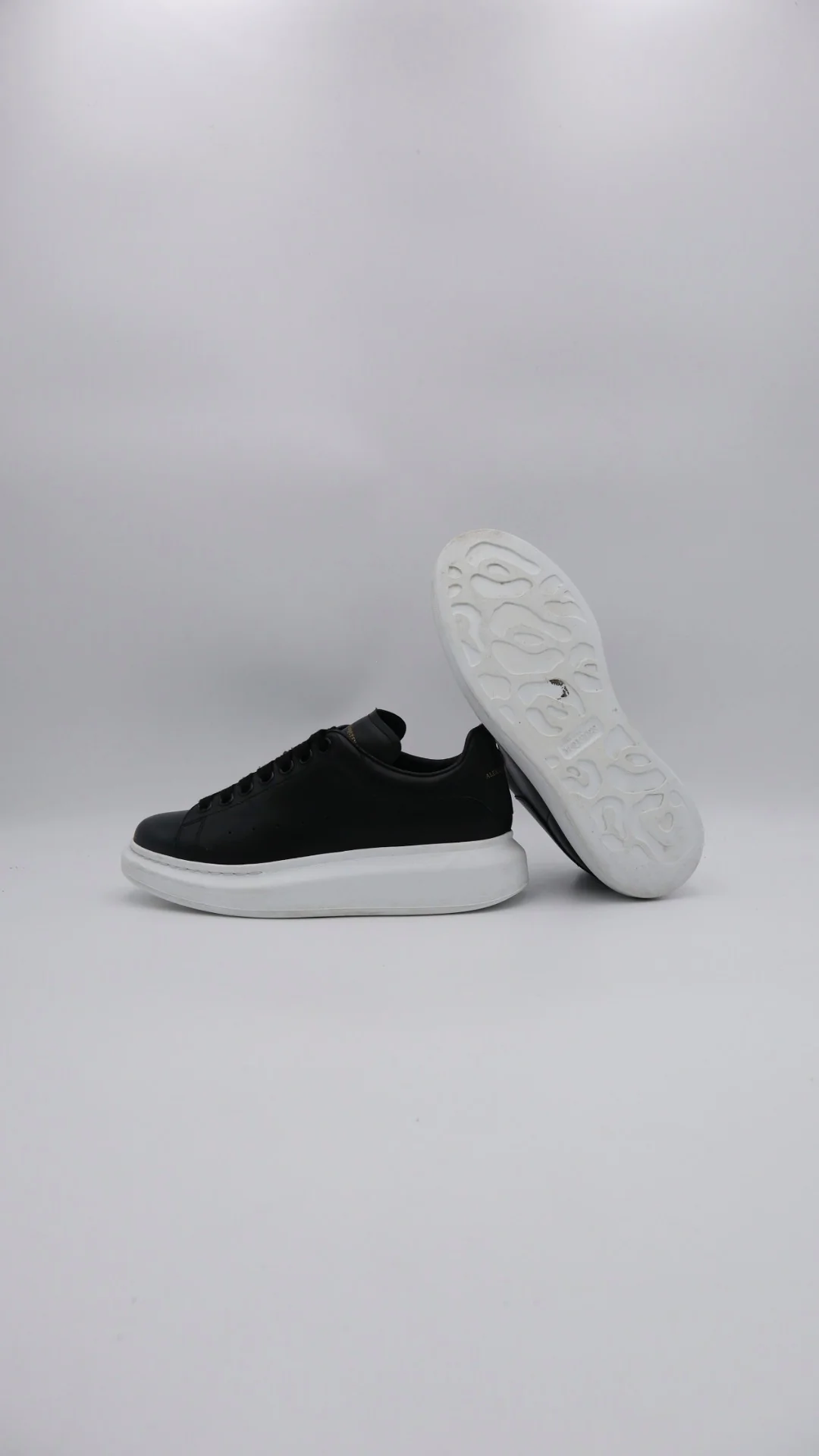 Mcqueen Black N White  5