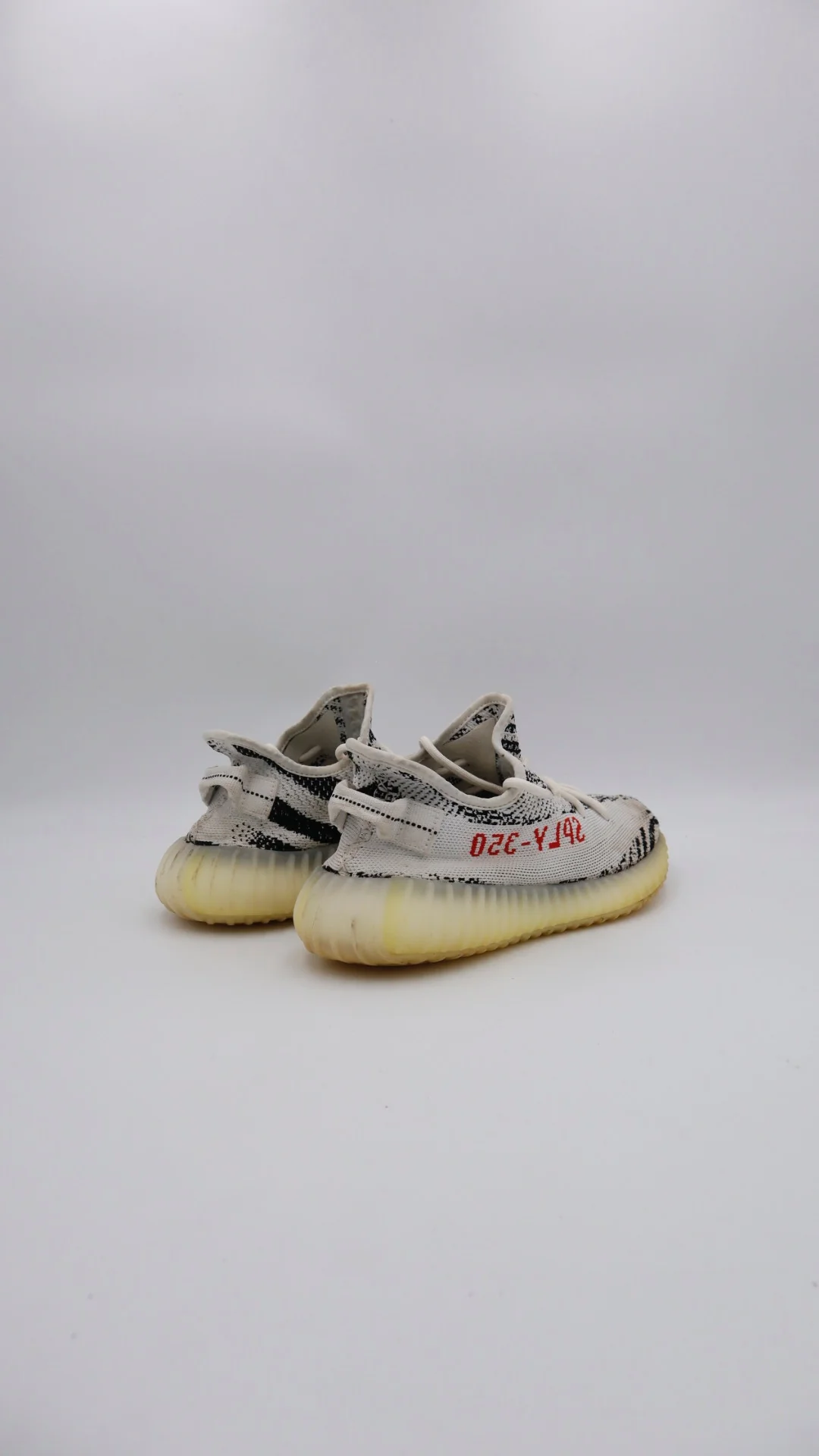 Yeezy 350 Zebra  3
