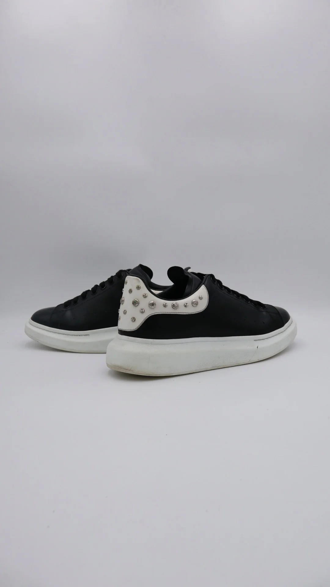 Mcqueen Black N White 4