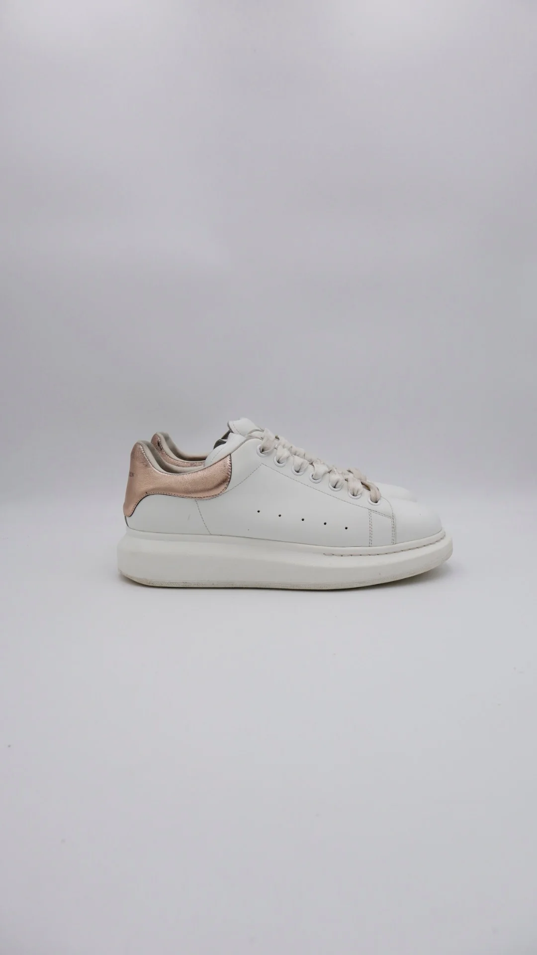 Mcqueen White Gold