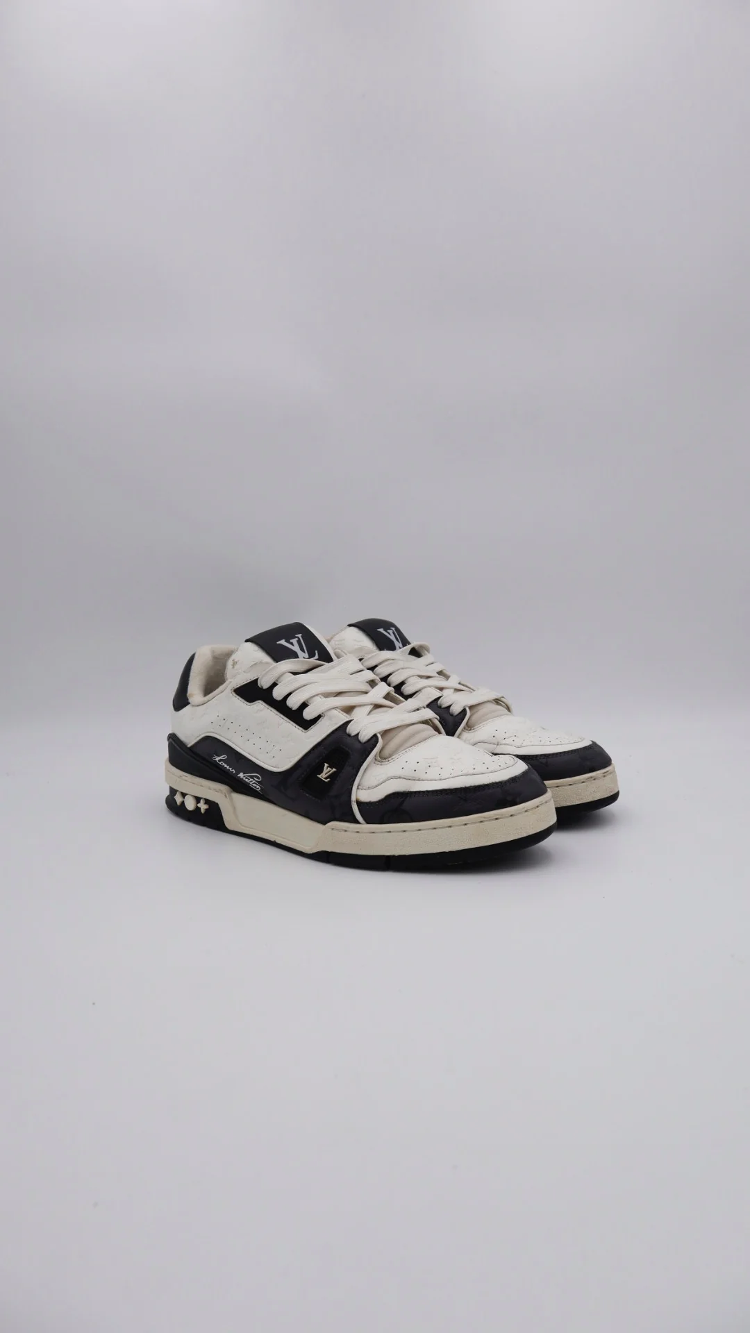 Louis Vuitton Trainer  2