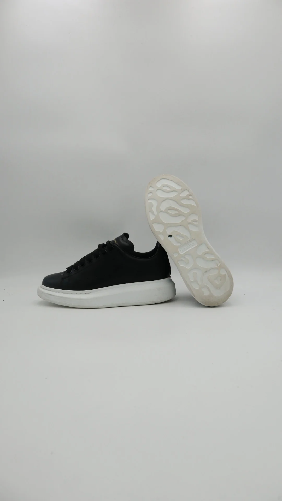 Mcqueen Black White #S0003 5