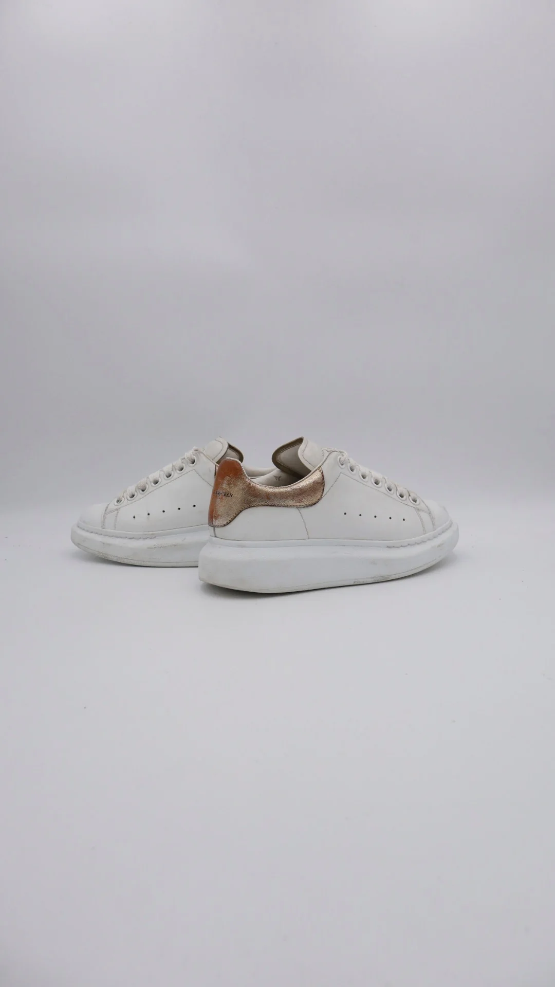 Mcqueen Gold 4